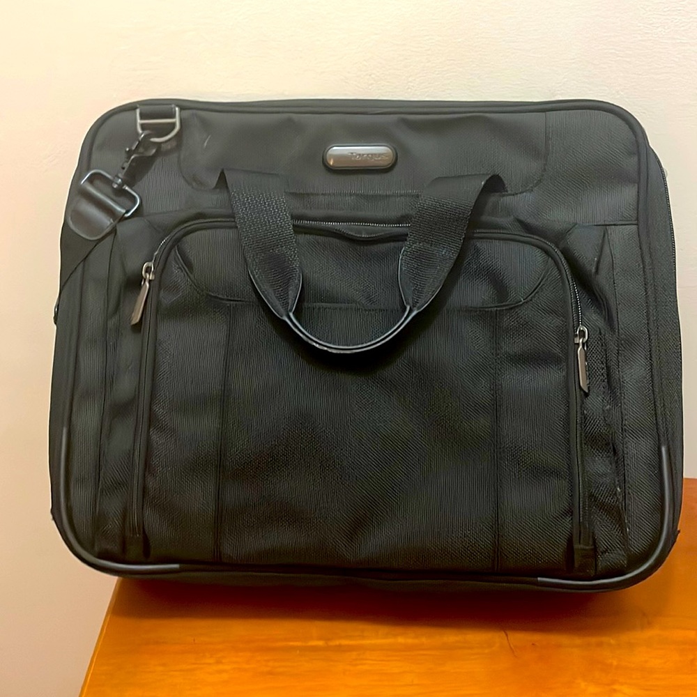 Targus Multiple compartments Computer bag (used)